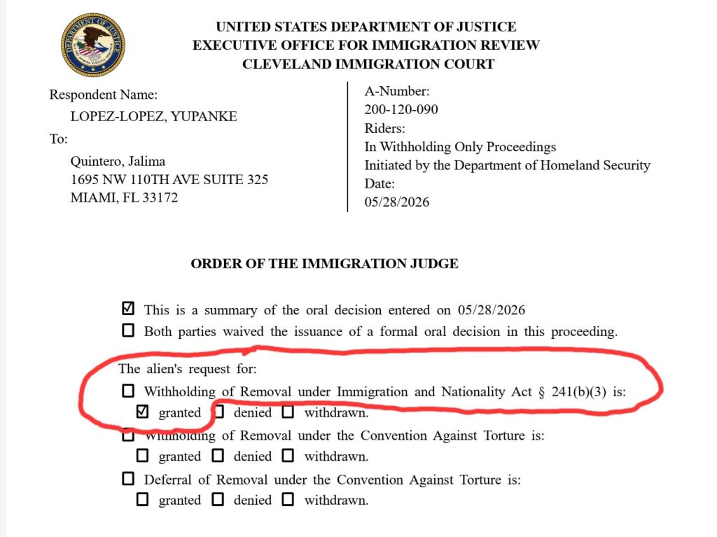 Captura de pantalla del documento emitido por el Departamento de Justicia de EE. UU. en el que ordenan que se suspenda la deportación de Yupanke López. Cortesía.