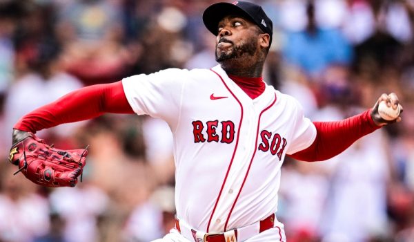 Los Medias Rojas de Boston empatan su récord histórico en un vibrante Fenway Park