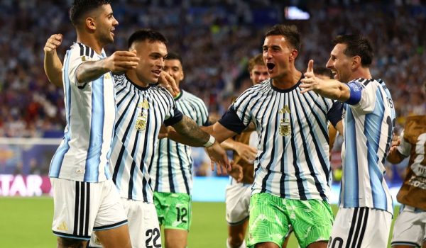Cuti Romero marca el gol de la victoria ante Cabo Verde