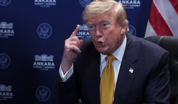 Trump anuncia importante acuerdo petrolero con Venezuela