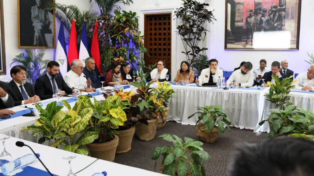 Encuentro entre la Asamblea Nacional con el cuerpo diplomático y organismos acreditados en Nicaragua para la consulta de la iniciativa de ley de reforma parcial a la Constitución Política. Foto: Asamblea Nacional.