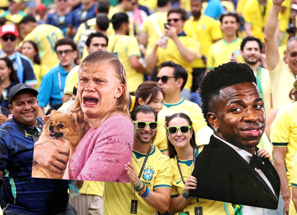 Antes del partido entre Noruega y Brasil, las redes sociales se llenaron de memes que comparaban a Erling Haaland y Vinicius Junior con los personajes de la película ¿Y dónde están las rubias?. Ambos futbolistas se tomaron las bromas con humor e, incluso, prometieron recrear la escena en la vida real después del Mundial. LA PRENSA / JUSTIN SETTERFIELD / AFP