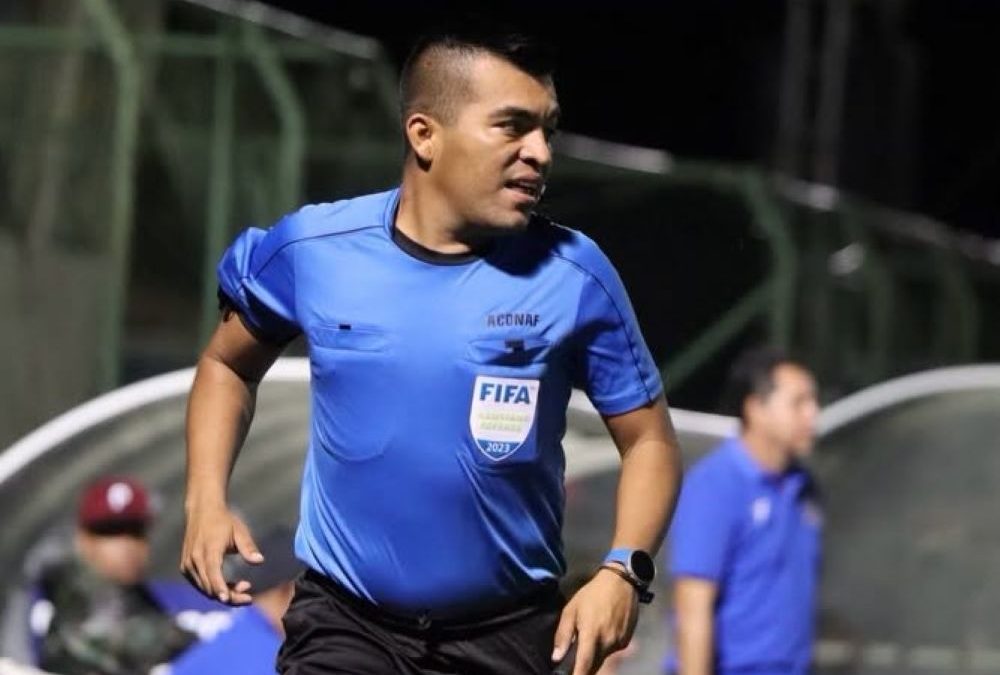 Henri Pupiro, el árbitro nicaragüense en la Copa Mundial