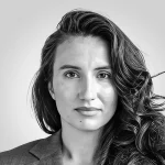 Iryna Volnytska, fundadora y directora ejecutiva de la startup de ciberseguridad IronCyber , es presidenta de la Universidad SET, una institución tecnológica ucraniana que ofrece cuatro programas de maestría y alberga una aceleradora y dos startups integradas.