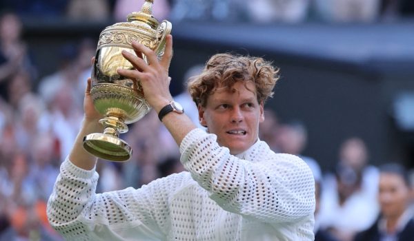 Jannik Sinner revalida el título de Wimbledon tras remontar a Alexander Zverev