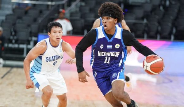 Joost West imparable en victoria del baloncesto pinolero en los Centroamericanos y del Caribe