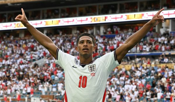 Un sensacional Jude Bellingham mete a Inglaterra en las semifinales de la Copa Mundial