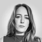 Kelly Stonelake es exejecutiva de Meta convertida en denunciante; defensora de la seguridad infantil en internet.