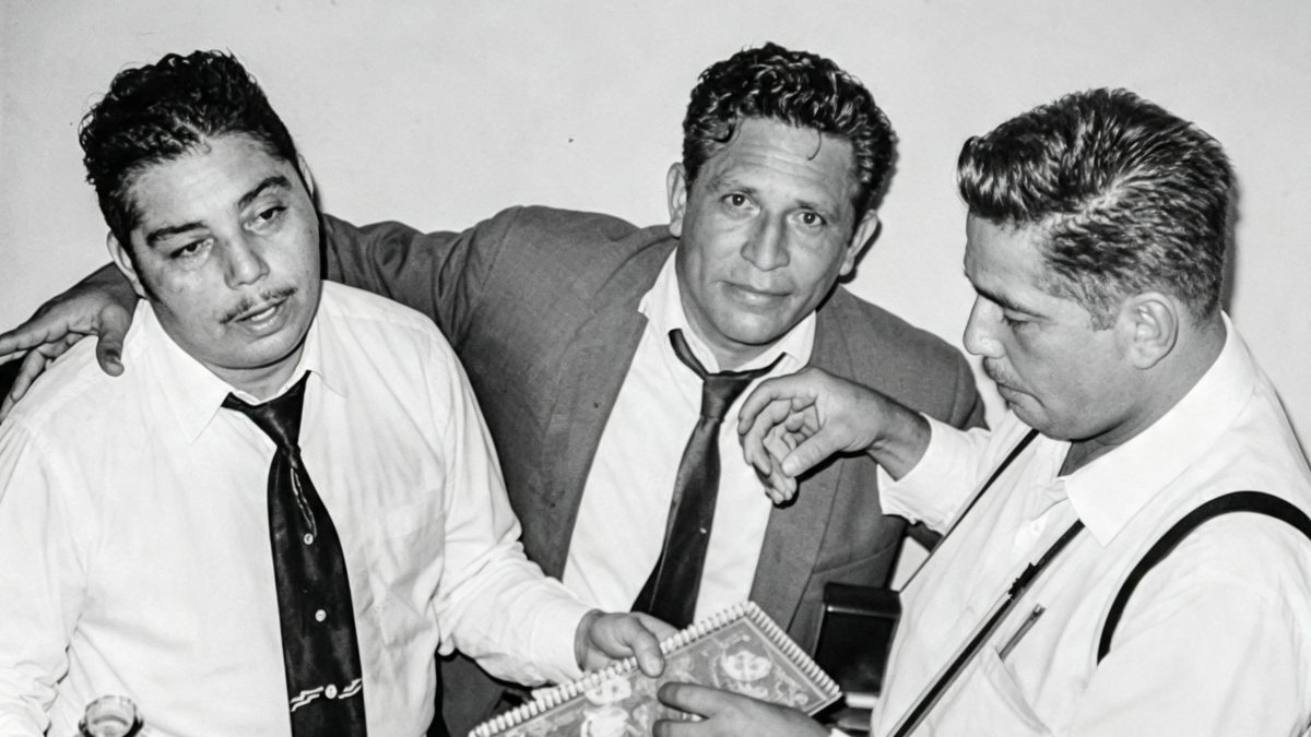 La Caimana desafió primero a su familia y luego a una sociedad tradicional. A la izquierda, Carmen disfruta de unos tragos con sus amigos.LA PRENSA / CORTESÍA CORTESÍA HILDA SCOTT