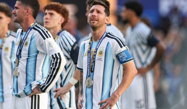 La imagen de Messi llorando con la medalla de subcampeon de la Copa Mundial 2026