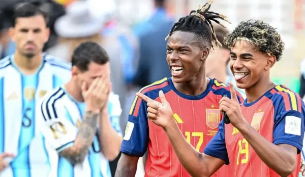 La amistad y la alegría de Nico Williams y Lamine Yamal ha contagiado a todo un país. Getty Images