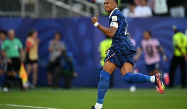 Mbappé tiene respaldo internacional por las declaraciones racistas en su contra.