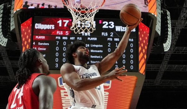 Norchad Omier impone un récord en la Liga de Verano de la NBA