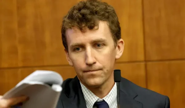 Patrick Clancy en el estrado de los testigos en el Tribunal Superior de Plymouth en Massachusetts. Reuters