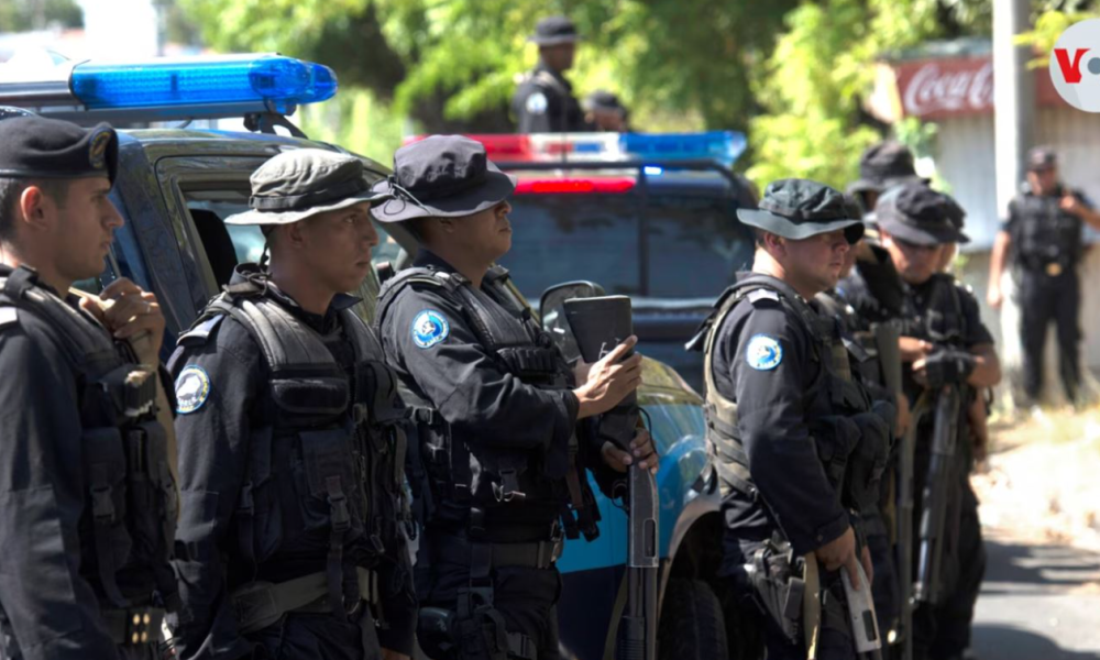 La policía de Nicaragua, al servicio de la dictadura familiar Ortega-Murillo, sigue siendo la principal institución represora. Foto: Voz de América