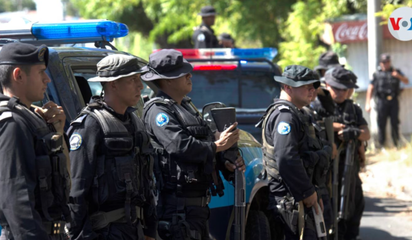 La policía de Nicaragua, al servicio de la dictadura familiar Ortega-Murillo, sigue siendo la principal institución represora. Foto: Voz de América