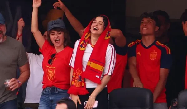 La cantante Rosalía pide perdón tras compartir en sus redes un video considerado ofensivo en Argentina después de la final del Mundial