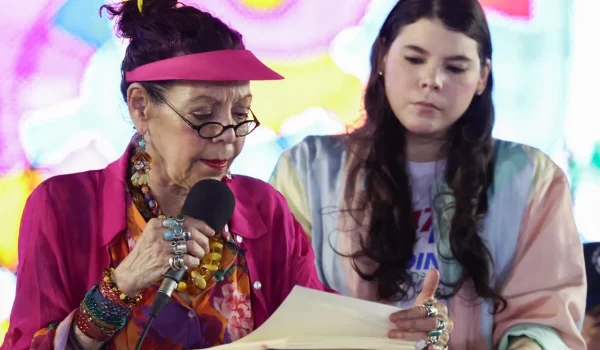 Rosario Murillo llama «lenguas infames desatadas» y «perros» a sus críticos