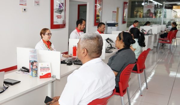 Claro consolida su liderazgo en servicio al cliente, con la red de atención presencial más amplia del país