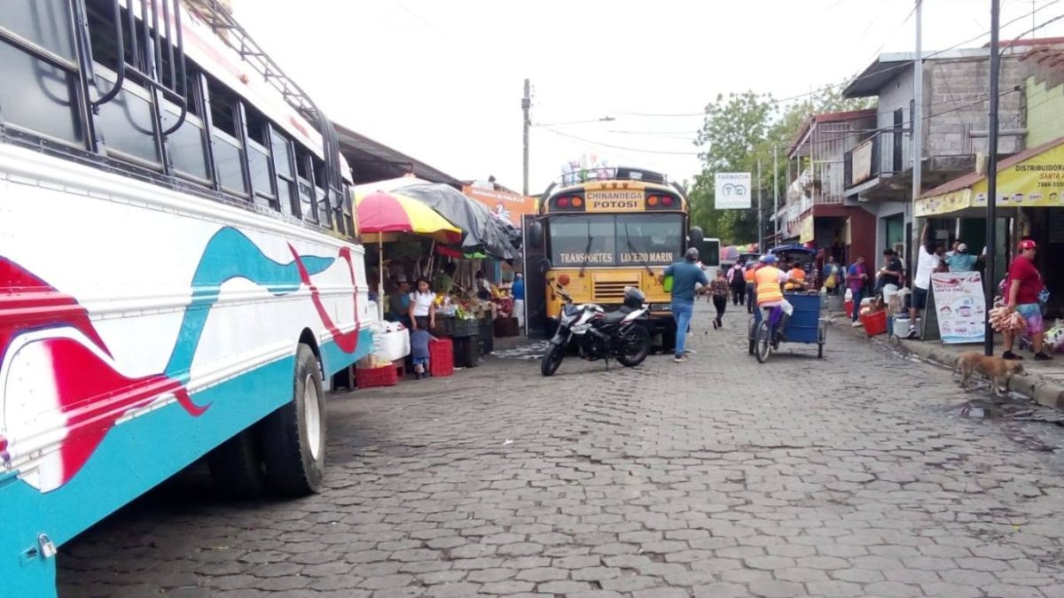 Antiguas calles aledañas a la terminal de buses del mercado Santa Ana en Chinandega. Foto: Tomada de la Alcaldía de Chinandega.