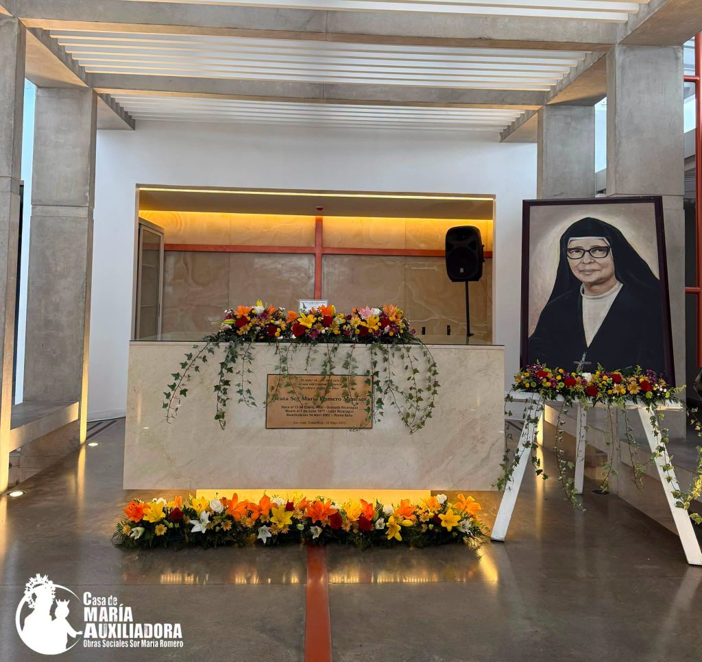 Mausoleo donde descansan los restos de Sor María Romero, Casa de María Auxiliadora, Costa Rica