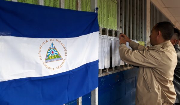 En Nicaragua, el régimen de Daniel Ortega y Rosario Murillo se ha perpetuado en el poder desde 2007 sin permitir elecciones libres. LA PRENSA/ARCHIVO