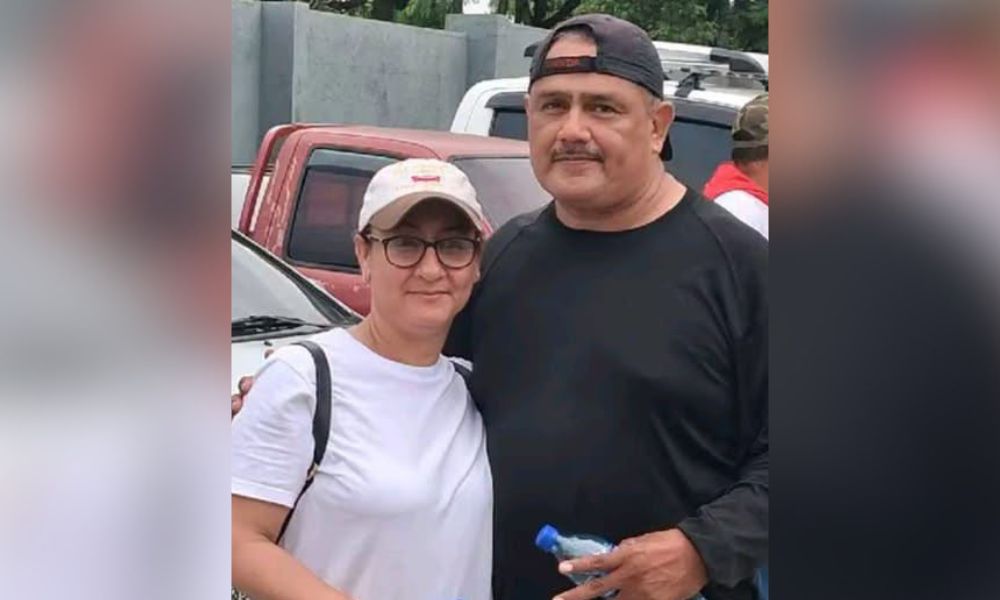 Eveling del Socorro Fuentes Martínez (a la izquierda) junto a su presunto agresor Marvin Antonio Gámez Salmerón ( a la derecha). Foto: RRS Noticias/Facebook.