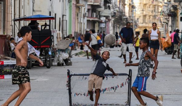 EE. UU. envía ayuda humanitaria a Cuba