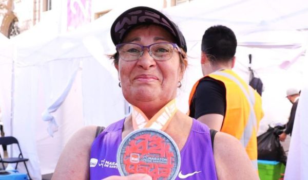 Elisabeth Osorio corrió la Maratón de Santiago en abril de este año. Foto: BBC Mundo