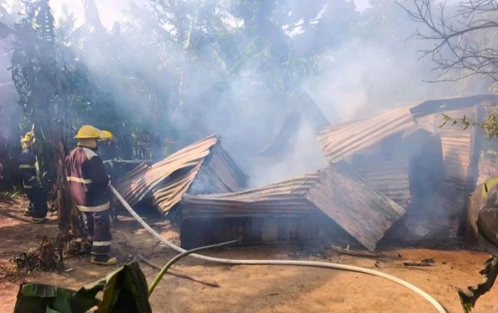 Incendio reduce a cenizas una vivienda en Masatepe. Foto: Mundo TV Nicaragua/Facebook.