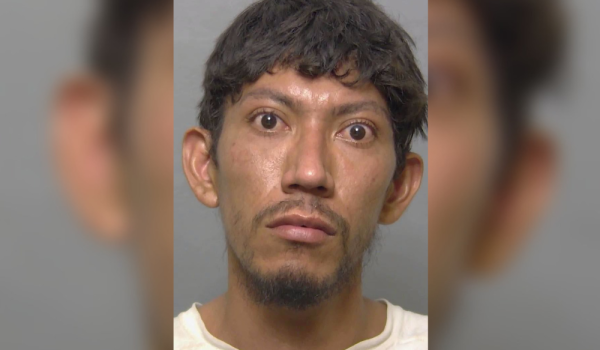 Nicaragüense detenido por conducir a exceso de velocidad en EE. UU. y será entregado a ICE
