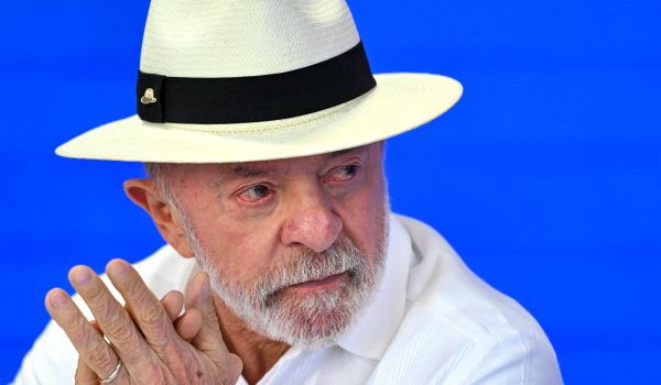 EE. UU. impone arancel de 25% a Brasil que promete aplicar reciprocidad