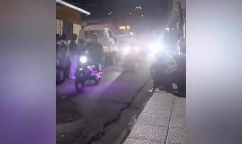 Motociclistas civiles salen a las calles en Matagalpa para detener a delincuentes. Foto: Video Miguel Mendoza/Facebook.