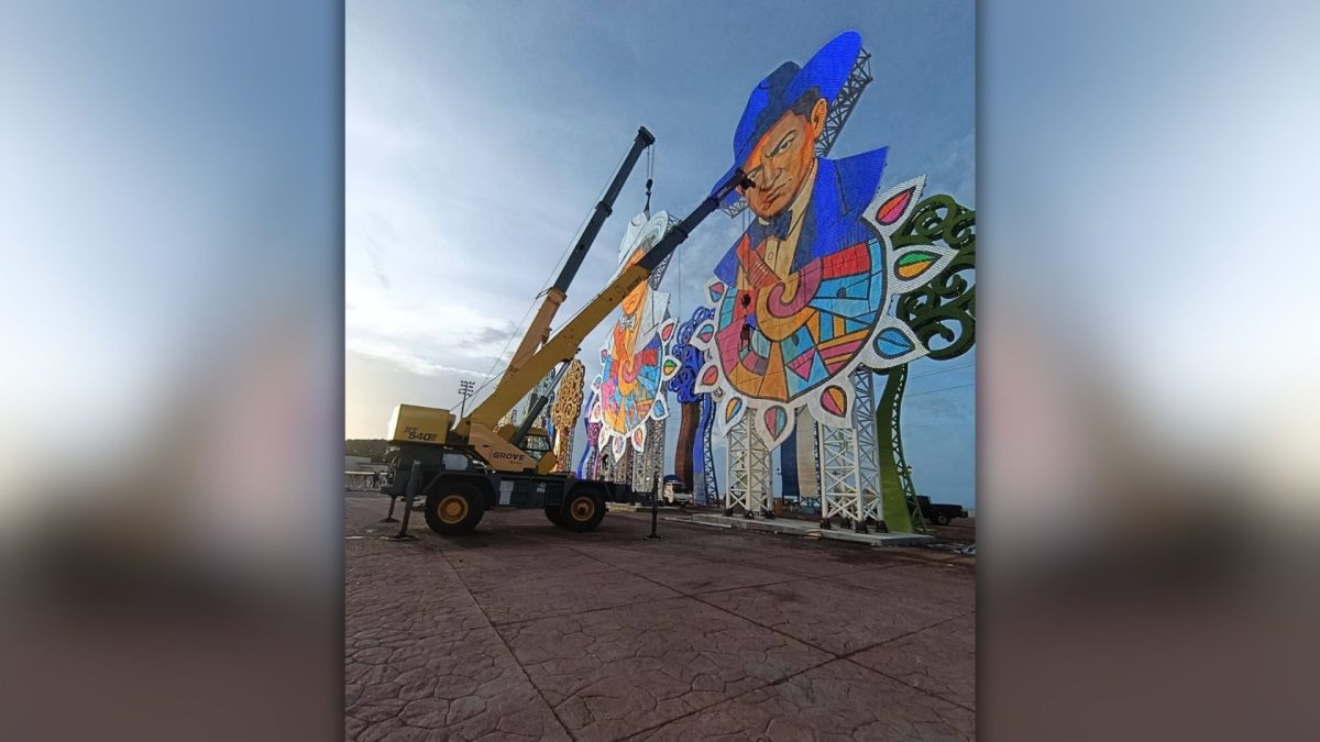 Dictadura orteguista ordena instalación de nuevas estructuras de metal en Plaza La Fe. Foto: Tomada de redes sociales.