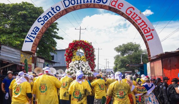 Con la tradicional Roza del Camino, Managua inicia las fiestas patronales de Santo Domingo