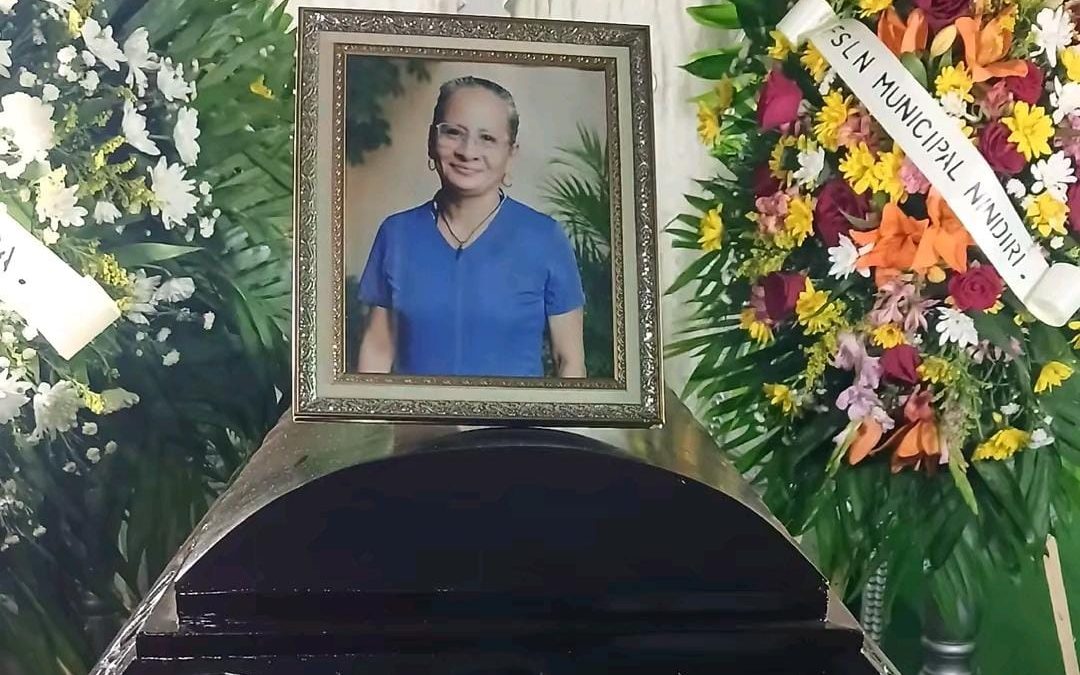 Féretro de Brenda Auxiliadora Baltodano Flores, de 43 años. Foto: Roger Baltodano/TikTok.