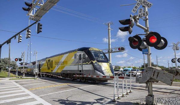 «La más mortal de las principales líneas ferroviarias de EE.UU.»: por qué más de 200 personas han muerto en las vías del tren Brightline que conecta Miami y Orlando