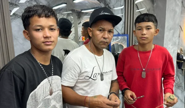 «Los terremotos nos persiguen»: los hermanos adolescentes que perdieron a su madre en el sismo de Venezuela y ahora sufrieron el de Colombia