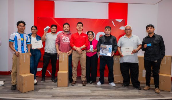 Claro Nicaragua sorprende a sus clientes con motocicletas, Smart TVs y tecnología de última generación