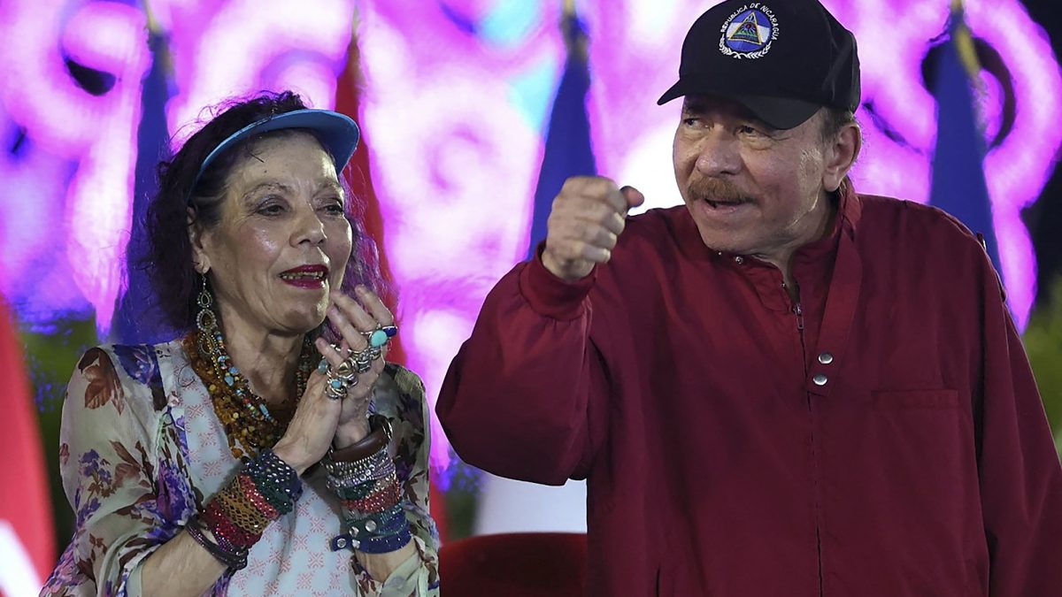 Los dictadores de Nicaragua, Daniel Ortega y Rosario Murillo en una imagen de archivo. Foto: AFP