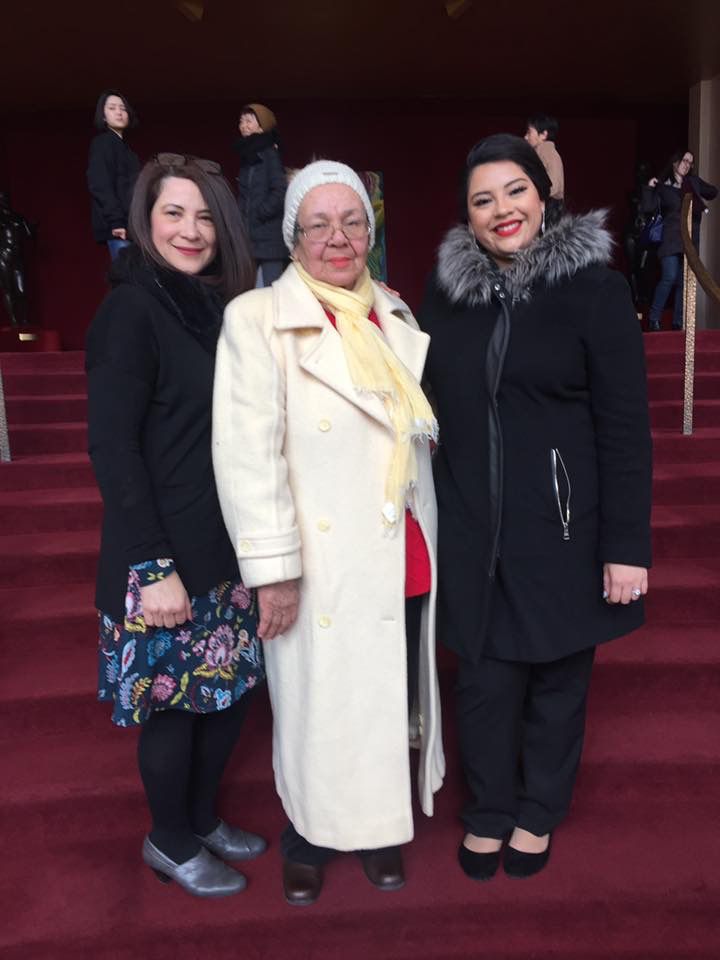 De izquierda a derecha: Danelia Toledo, madre de Gabriella Reyes; Vilma Mendieta, la abuelita materna y, a la derecha, Gabriella. LA PRENSA/ CORTESÍA