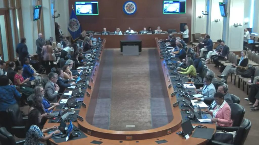 Inicia la sesión de la OEA