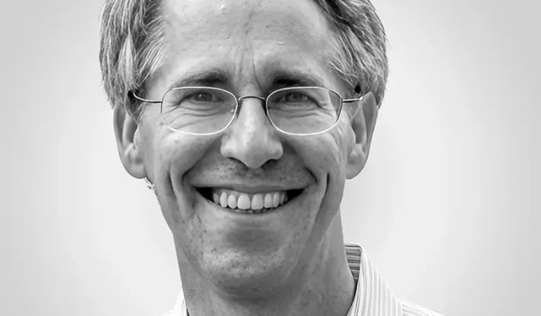 Jeffrey N. Wasserstrom es profesor de Historia en la Universidad de California, Irvine. Es autor de “The Milk Tea Alliance” (Columbia Global Reports, 2025).