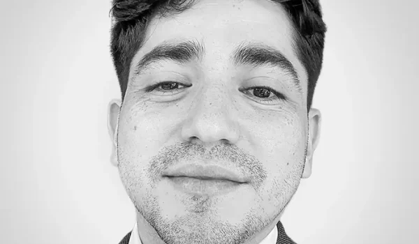 Kevin Solís es comentarista político
