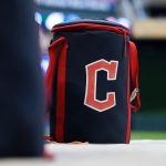 MLB suspende por falsear identidad y edad a un prospecto que tenía contrato de 2.8 millones de dólares