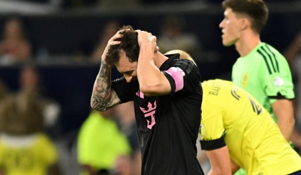 Lionel Messi recibe multa en la MLS por un golpe a un rival