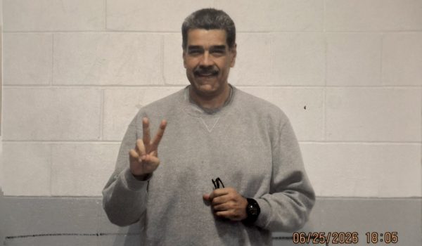 Nicolás Maduro, ex verdugo de reos políticos, publica foto sonriente desde prisión en New York
