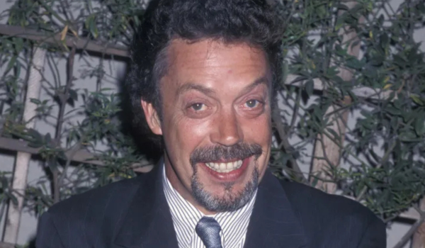 Fallece el actor Tim Curry, reconocido por interpretar al payaso Pennywise en IT