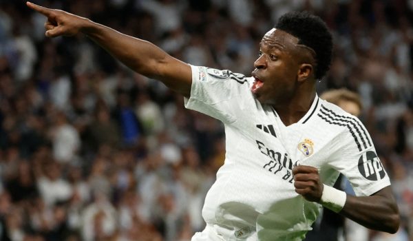 El Real Madrid zanja las especulaciones y renueva al delantero Vinícius hasta el 2032