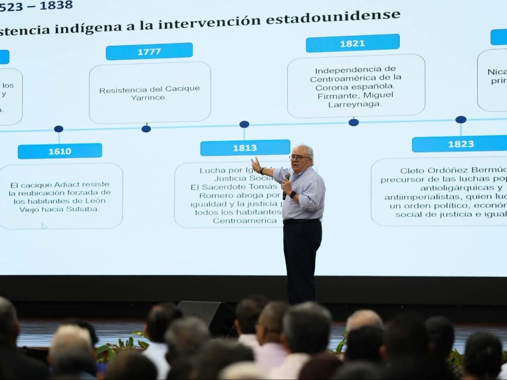 Gustavo Porras presenta reformas electorales a pastores evangélicos. Foto: Tomada de el 19 Digital